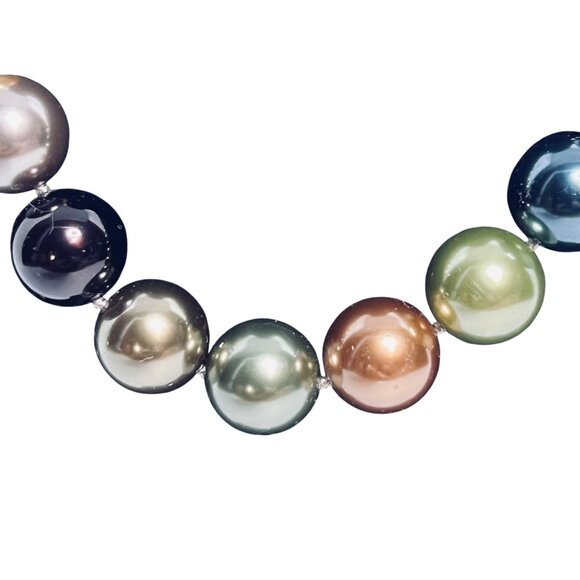 Kenneth Jay Lane Multicolor Glass Pearl Hand-Knotted Necklace (6017) - Picture 4 of 9